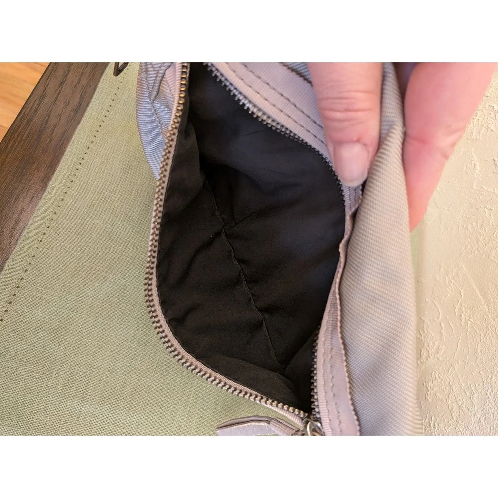 Lululemon‎ Everywhere Belt Bag Small Crossbody Messenger Bag Grey Nylon